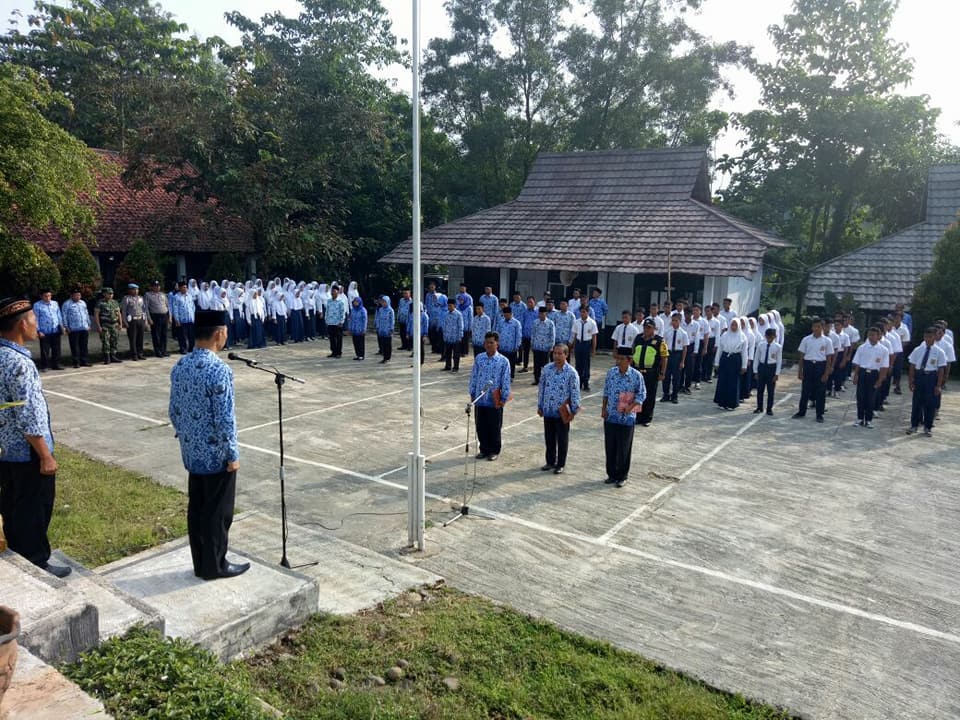 Upacara hari Kesadaran Nasional tingkat kecamatan Sukasari
